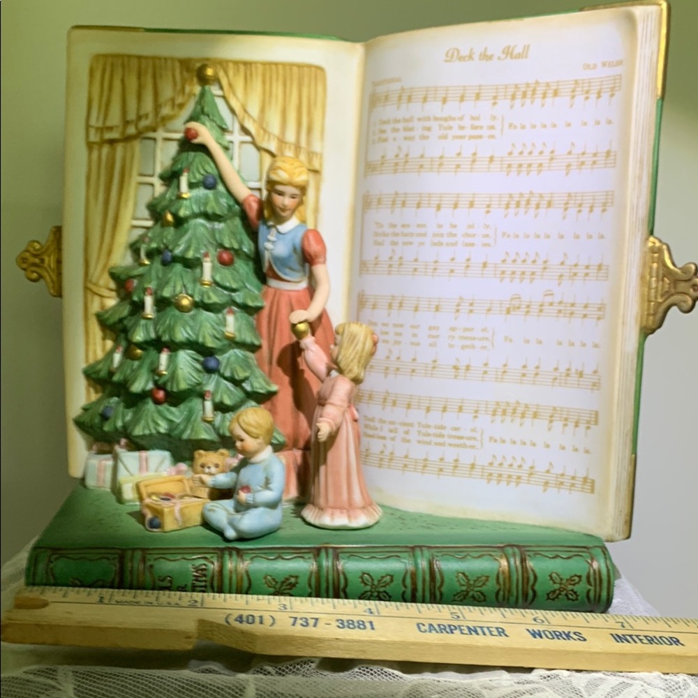 Southport Limited Garry Sharpe “Deck the Hall” Book Figurine w/Christmas Tree